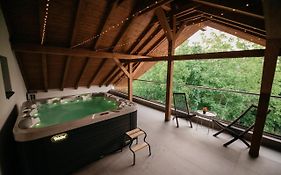 Nuez Apartments